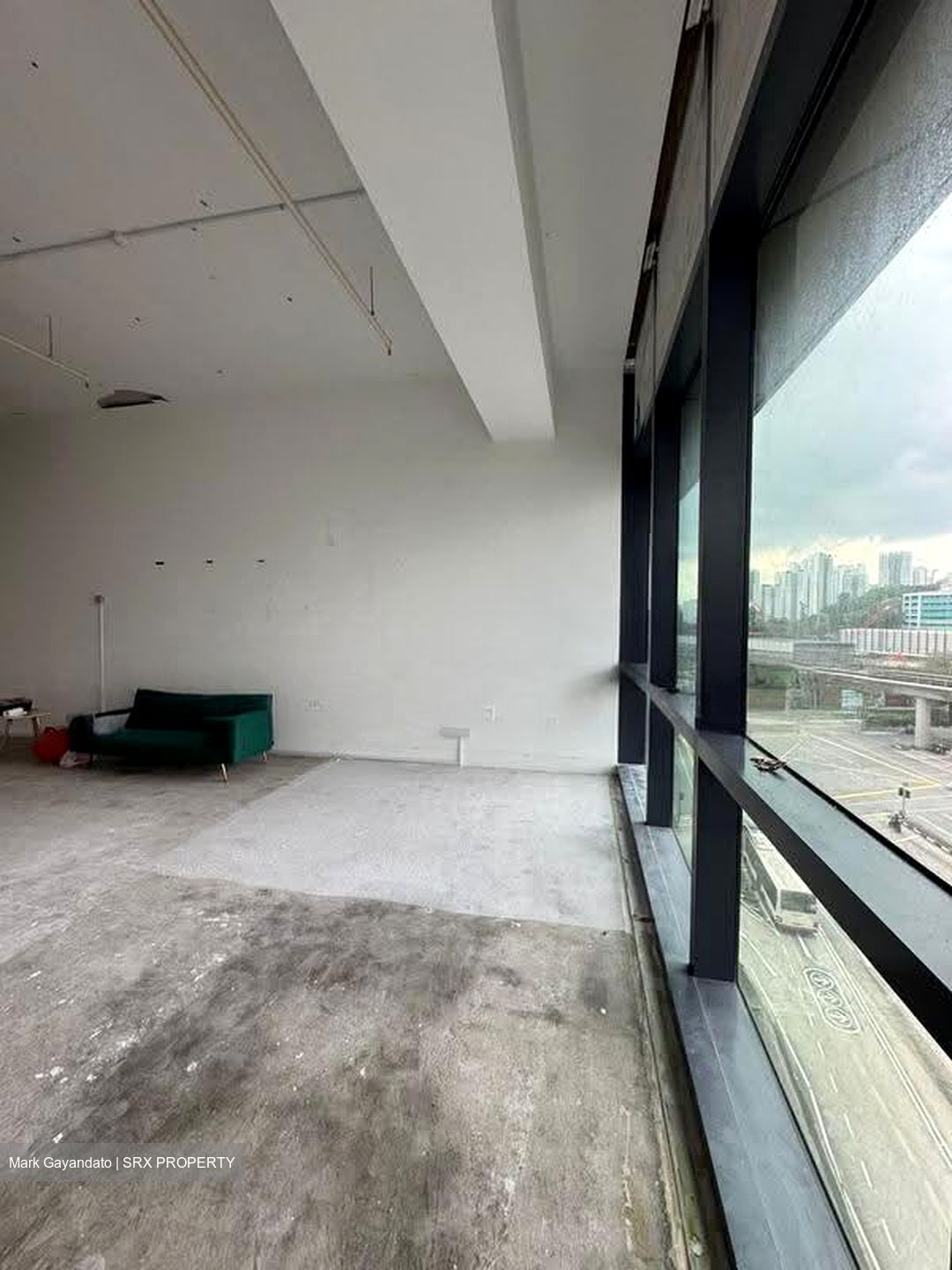 Woods Square (D25), Office #622561291
